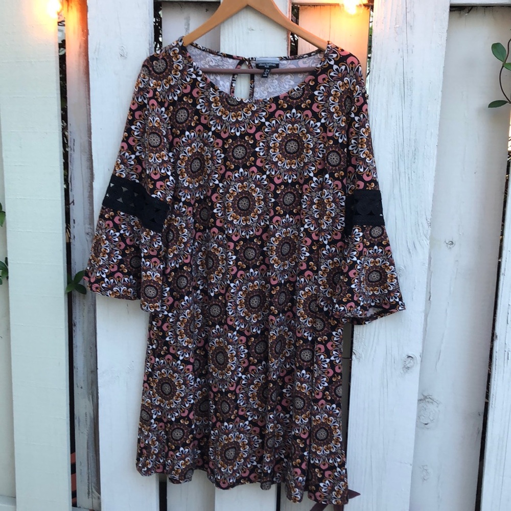 Dress, knee length